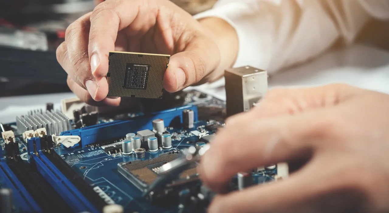 Šta je hardver - koje komponente hardvera postoje?