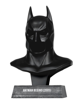 Statue DC Direct - Batman Cowl - Batman Begins 